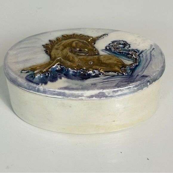 VTG Hand-painted Iridescent Ceramic Unicorn Trinket Box 80s - Picture 1 of 12